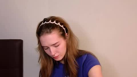 Snapshot of noirastrya chatting on 02-12-26, 06:41 Sophie online show from 02-12-26, 06:41