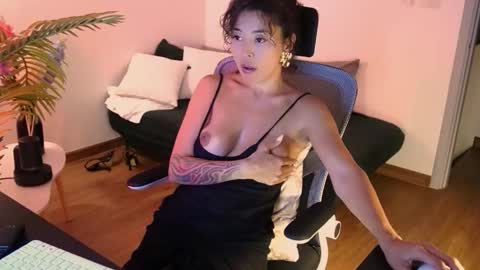 noirelysia online show from 12-16-25, 03:44