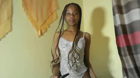 Noirvenus online show from 10-28-25, 02:59