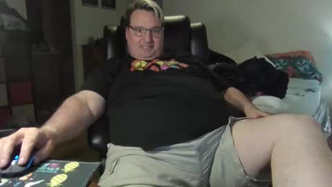 Snapshot of nolanvalenciax chatting on 03-02-26, 02:36 Nolan online show from 03-02-26, 02:36