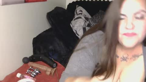 Nola Strange online show from 09-12-25, 08:14