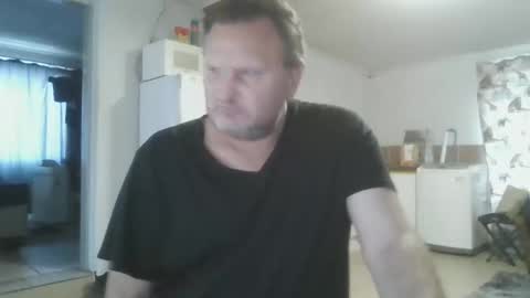 Nollie online show from 04-11-26, 01:48