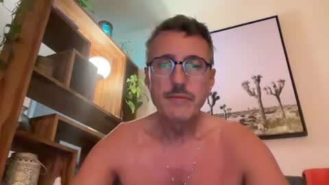 Snapshot of nolo34 chatting on 06-13-26, 11:35 nolo34 online show from 06-13-26, 11:35