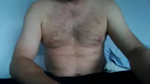 Snapshot of noodlekids chatting on 10-22-25, 02:06 Noodles online show from 10-22-25, 02:06