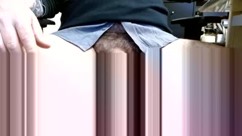 Snapshot of nopantbsx chatting on 02-14-25, 10:49 The Best Ever  online show from 02-14-25, 10:49