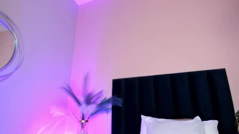 Nora Da Silva online show from 04-08-26, 01:05