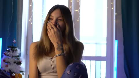 Snapshot of norakiso chatting on 12-20-24, 10:05 Eva online show from 12-20-24, 10:05