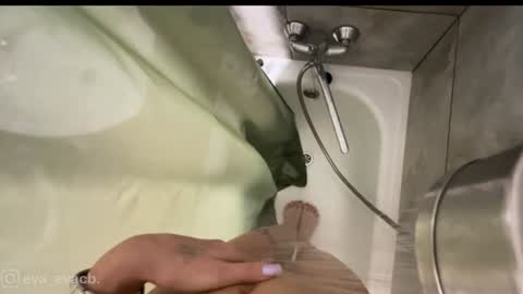 Snapshot of norakiso chatting on 01-30-25, 07:59 Eva online show from 01-30-25, 07:59