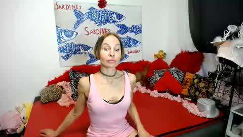 Snapshot of noraohgreys chatting on 05-12-26, 04:26 Nora online show from 05-12-26, 04:26