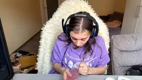 Elena online show from 04-14-26, 08:20