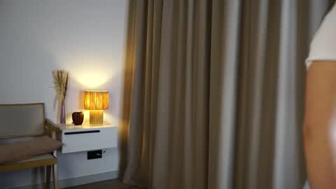 Lina online show from 11-25-25, 06:41