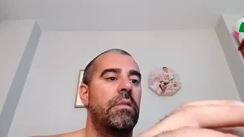 Snapshot of normalito42 chatting on 09-24-25, 12:19 NORMALITO online show from 09-24-25, 12:19