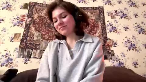 Snapshot of normangrant chatting on 03-03-26, 09:15 Amelia online show from 03-03-26, 09:15