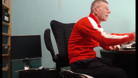 Snapshot of normuc chatting on 12-25-24, 08:40 Normuc online show from 12-25-24, 08:40