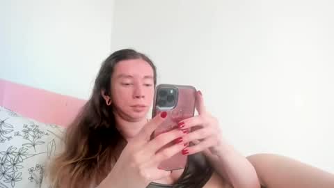 Emily snow online show from 12-26-24, 08:32