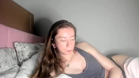 Emily snow online show from 03-05-25, 01:42