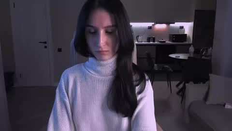 Hazel online show from 11-04-25, 06:18