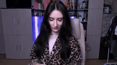 Hazel online show from 01-12-26, 09:20