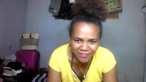 nosminah01 online show from 09-18-25, 08:00