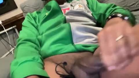 nostringfun online show from 12-19-24, 03:19