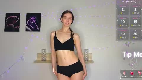 Snapshot of not_yourtoy chatting on 07-06-26, 02:25 Hello My name is Helene NTMU Finger up if u like what u see online show from 07-06-26, 02:25