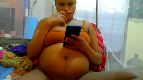 Snapshot of notoy1 chatting on 06-04-26, 10:10 notoy1 online show from 06-04-26, 10:10
