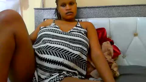 Snapshot of notoy1 chatting on 06-10-26, 02:12 notoy1 online show from 06-10-26, 02:12
