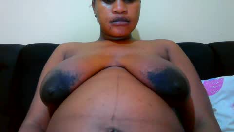 Snapshot of notoy1 chatting on 06-20-26, 04:21 notoy1 online show from 06-20-26, 04:21