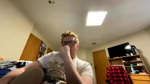 Snapshot of notthis2005 chatting on 01-14-25, 07:32 NotThis online show from 01-14-25, 07:32