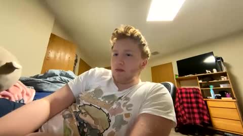 Snapshot of notthis2005 chatting on 01-15-25, 01:23 NotThis online show from 01-15-25, 01:23