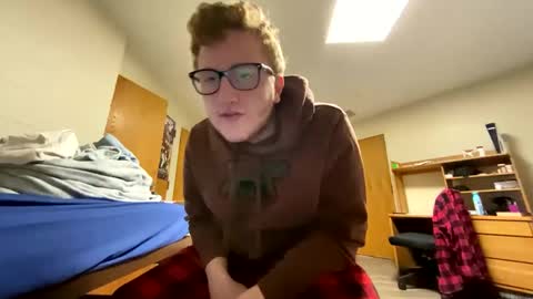 Snapshot of notthis2005 chatting on 01-19-25, 07:04 NotThis online show from 01-19-25, 07:04