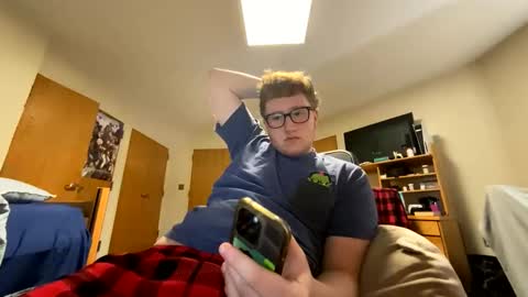 Snapshot of notthis2005 chatting on 01-23-25, 05:52 NotThis online show from 01-23-25, 05:52