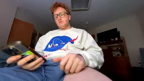 Snapshot of notthis2005 chatting on 02-04-25, 10:34 NotThis online show from 02-04-25, 10:34