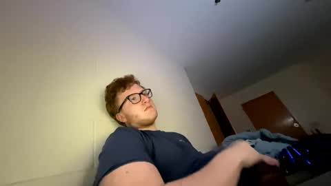 Snapshot of notthis2005 chatting on 02-05-25, 09:18 NotThis online show from 02-05-25, 09:18