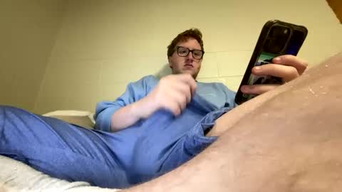 Snapshot of notthis2005 chatting on 03-04-25, 03:37 NotThis online show from 03-04-25, 03:37