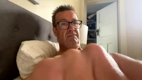 Snapshot of nottsaust chatting on 10-30-25, 12:23 Nottsaust online show from 10-30-25, 12:23