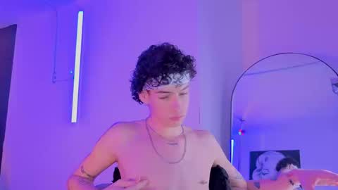 Nova Salvatore online show from 03-20-26, 04:17