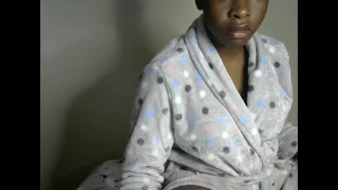 novaah online show from 11-30-25, 03:10