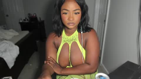 Snapshot of novacandy chatting on 07-22-26, 04:10 Nova online show from 07-22-26, 04:10