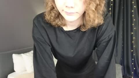 Snapshot of novaeva_ chatting on 05-29-26, 12:41 Eva online show from 05-29-26, 12:41