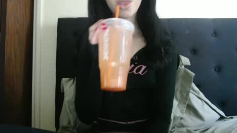 Snapshot of novafrey chatting on 06-29-26, 04:07 Olivia online show from 06-29-26, 04:07