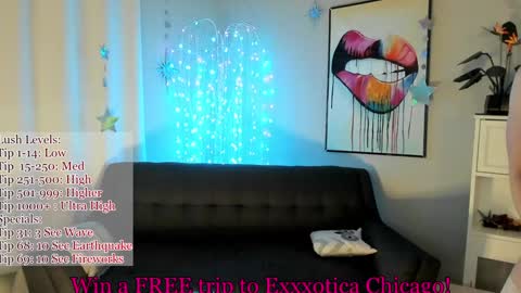 Snapshot of novaharper chatting on 02-05-25, 04:16 Nova Harper online show from 02-05-25, 04:16