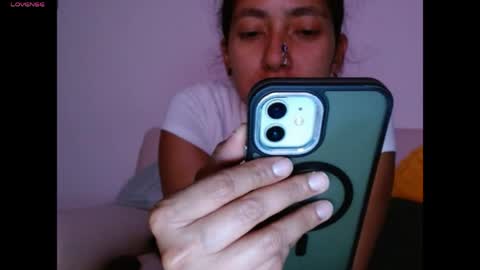 Snapshot of novaperotti chatting on 06-08-26, 01:39 novaperotti online show from 06-08-26, 01:39