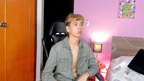 Snapshot of novaybrian chatting on 02-02-25, 07:41 NovayBrian online show from 02-02-25, 07:41