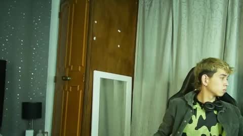 Snapshot of novaybrian chatting on 02-13-25, 04:32 NovayBrian online show from 02-13-25, 04:32