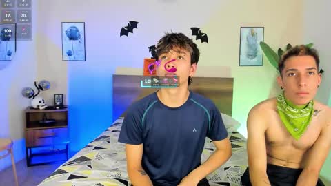 Snapshot of novaybrian chatting on 10-17-25, 04:48 NovayBrian online show from 10-17-25, 04:48