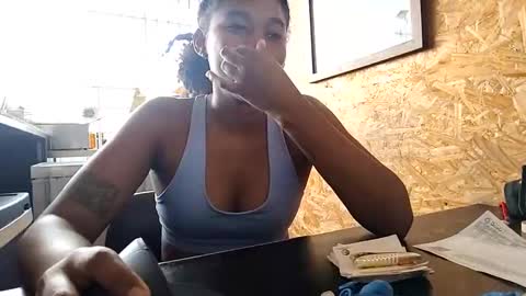 Snapshot of nude2557940 chatting on 09-26-25, 10:14 Channel Cox online show from 09-26-25, 10:14