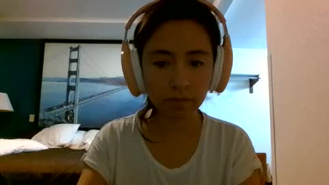 Gigi Bloom online show from 10-21-25, 05:19