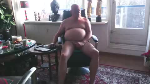 Snapshot of nudejohn chatting on 01-06-26, 12:42 Nudejohn online show from 01-06-26, 12:42