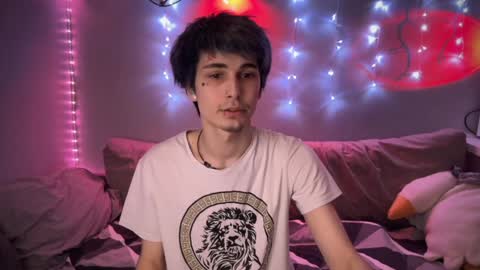 Snapshot of nujen_ges chatting on 01-09-25, 11:45 SonnyVan online show from 01-09-25, 11:45